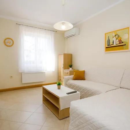 Apartment Franolic Krk Town Buitenkant foto
